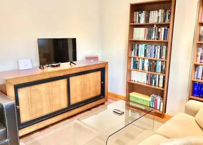 Grossi Centro Garaje Οβιέδο